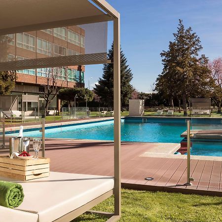 Hotel Melia Barajas Madrid Esterno foto