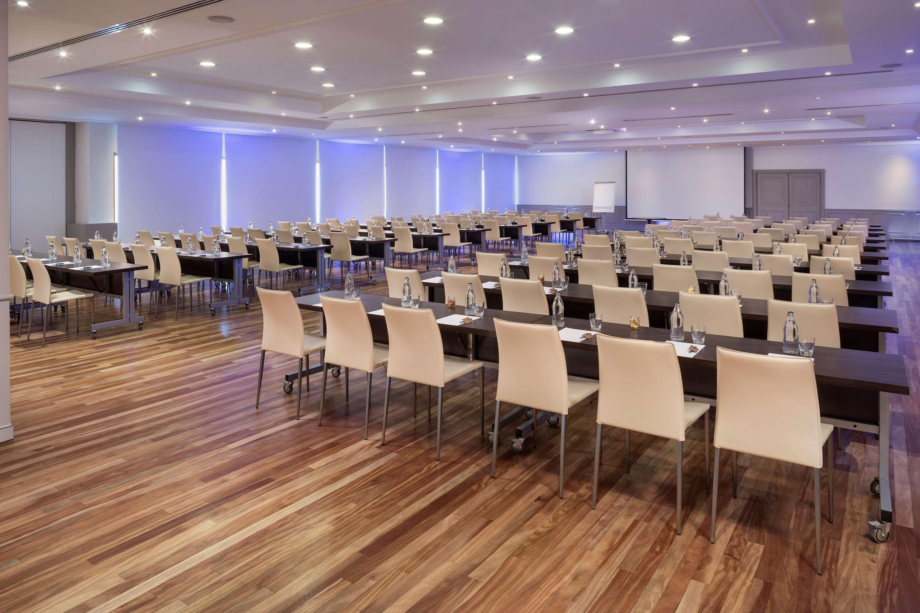 Hotel Melia Barajas Madrid Esterno foto