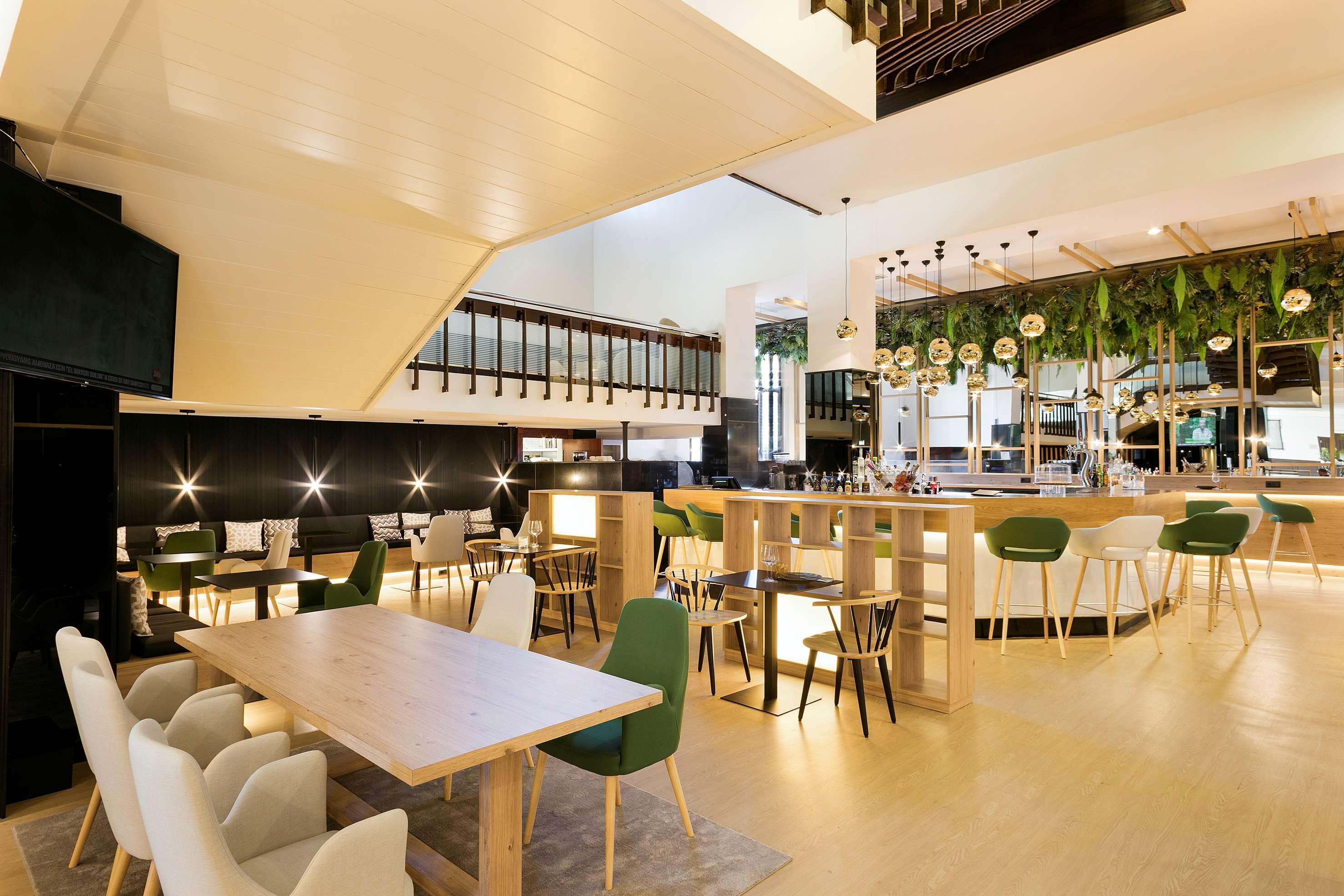 Hotel Melia Barajas Madrid Esterno foto