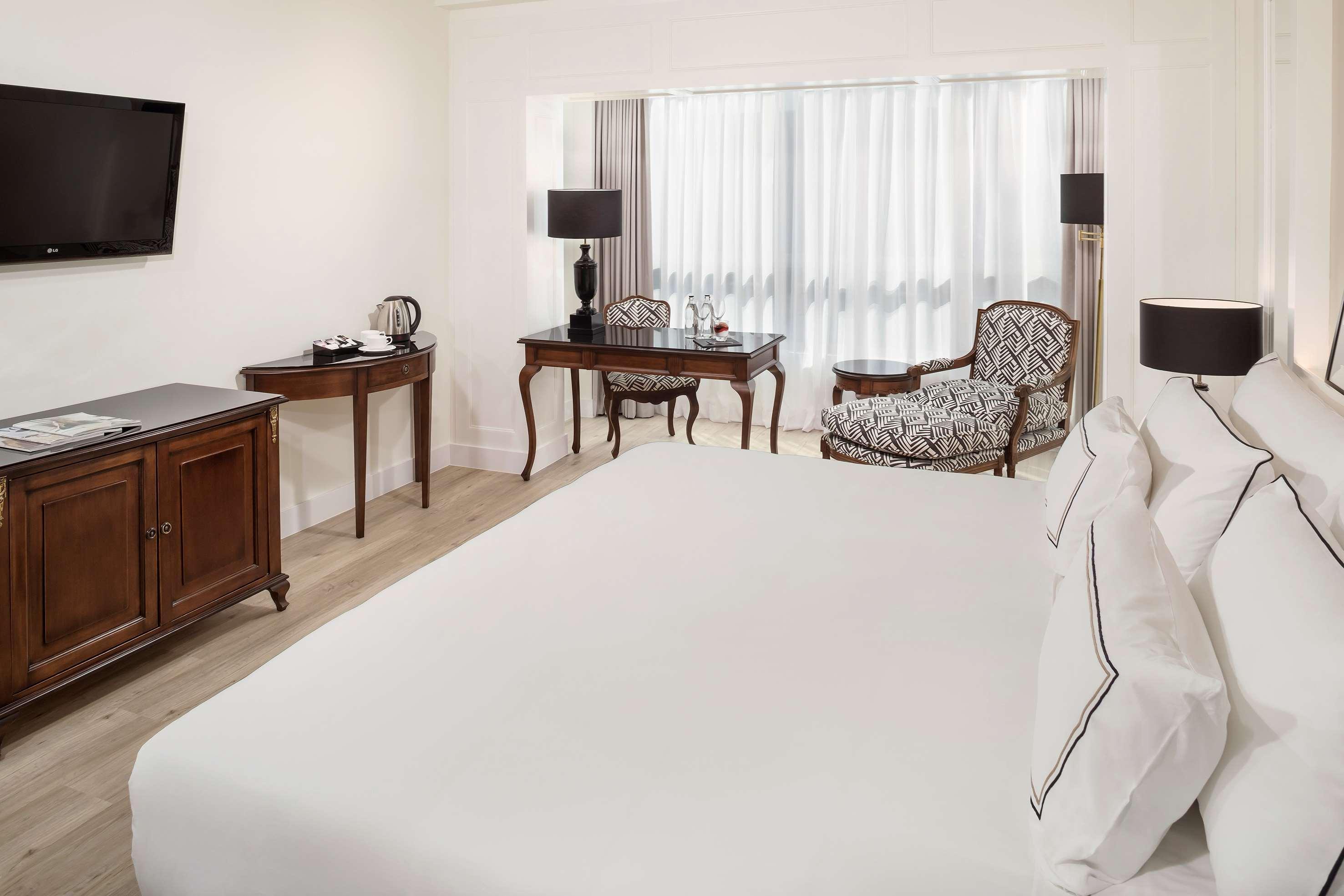Hotel Melia Barajas Madrid Esterno foto