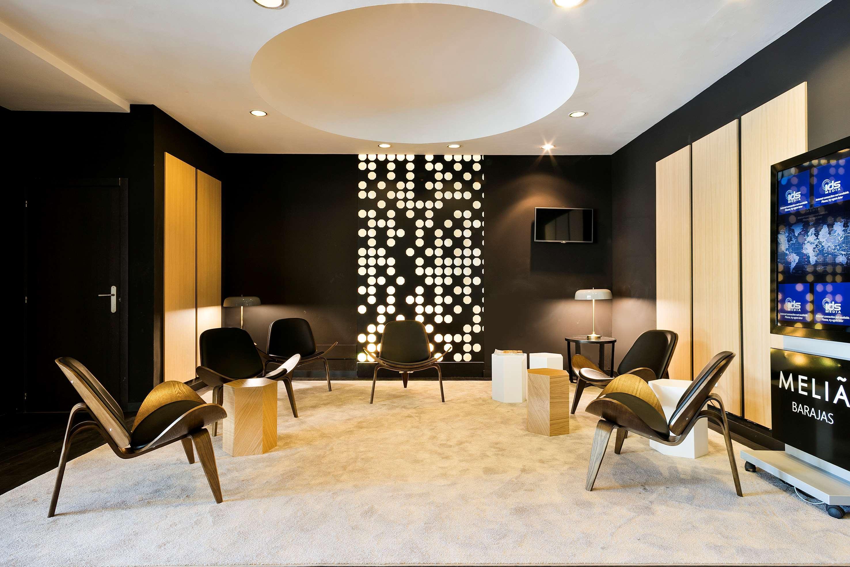 Hotel Melia Barajas Madrid Esterno foto
