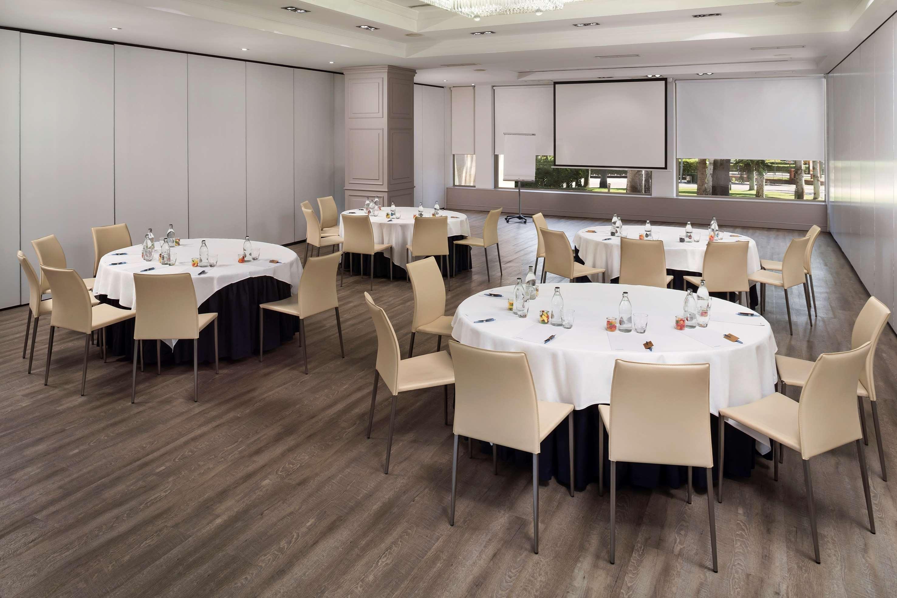 Hotel Melia Barajas Madrid Esterno foto