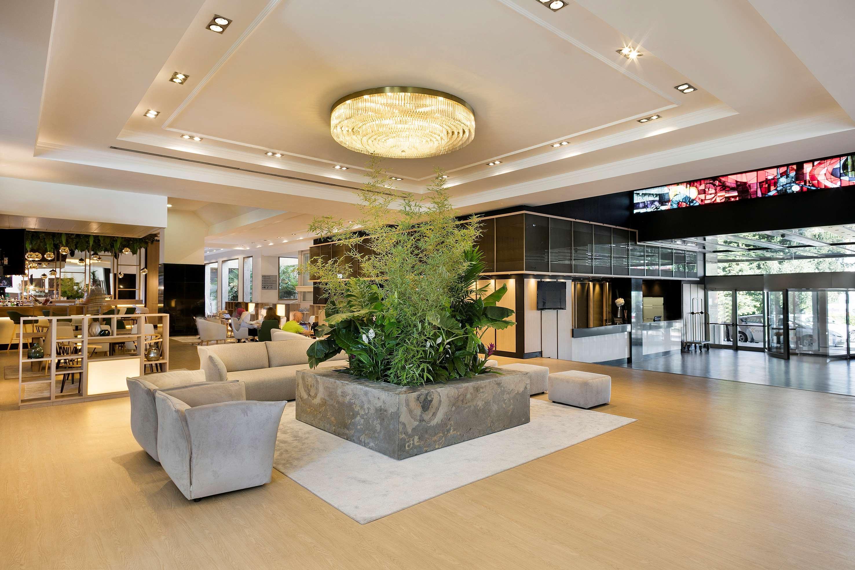 Hotel Melia Barajas Madrid Esterno foto