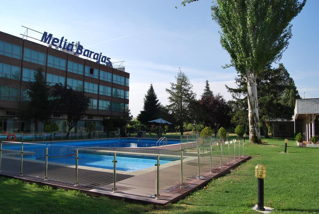 Hotel Melia Barajas Madrid Esterno foto